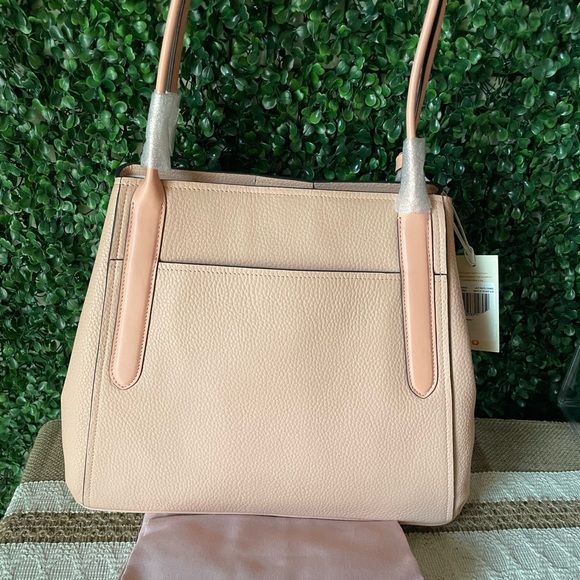 FINAL SALE- Radley London Shoulder Bag - Picture 2 of 9